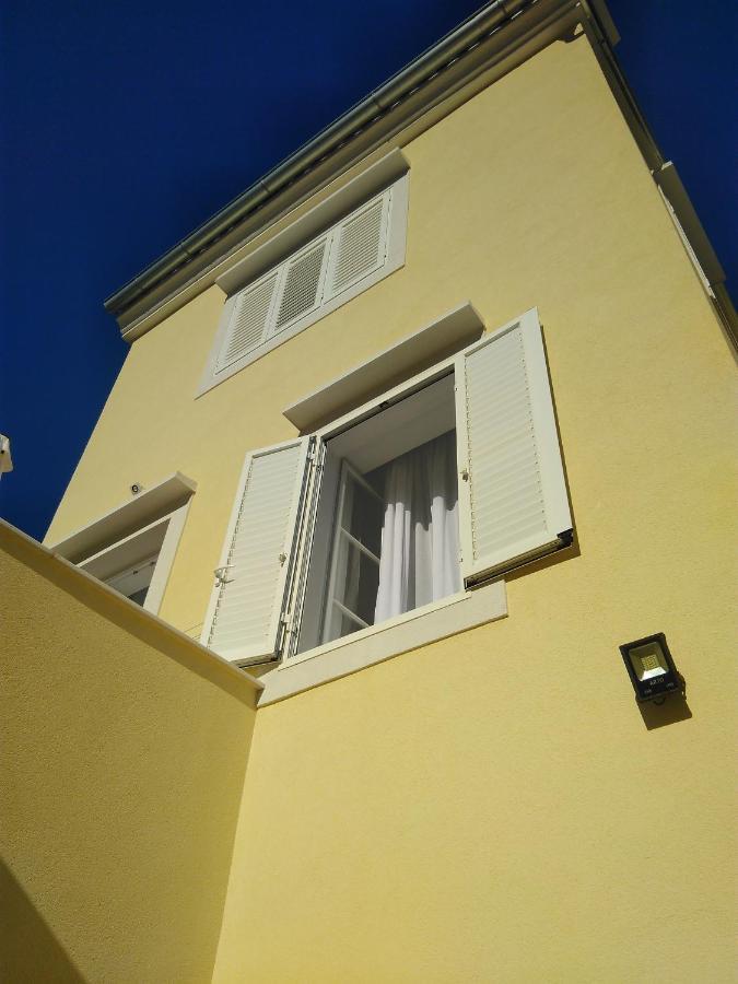 Hotel Lemon House Vis Exterior foto